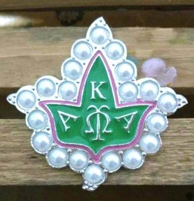 Ivy Badge Lapel Pin