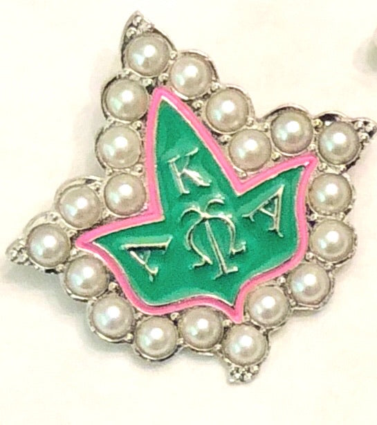 Ivy Badge Lapel Pin